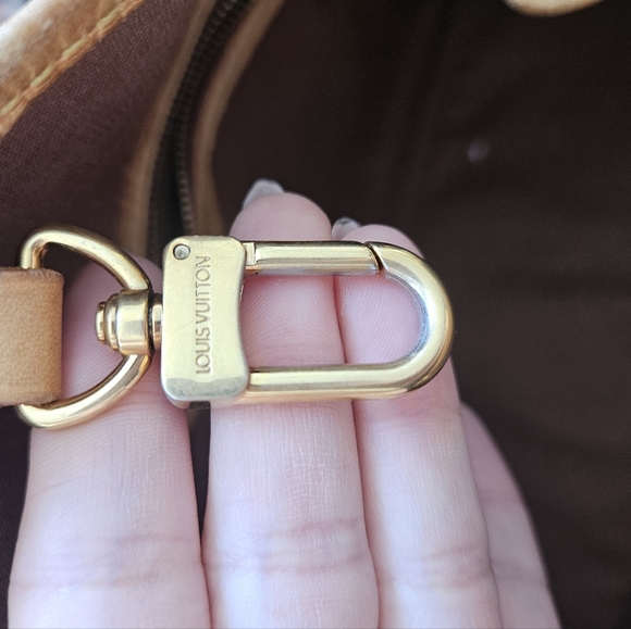 Authentic Louis Vuitton Monogram Batigonolles - Picture 13 of 14